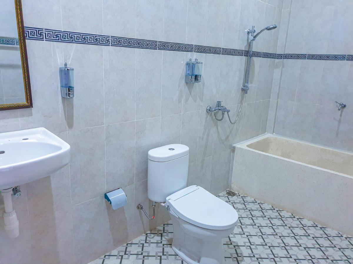 Juan Beach Bungalow Batununggul Экстерьер фото