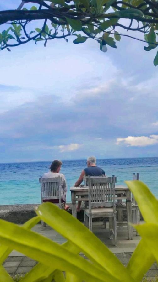 Juan Beach Bungalow Batununggul Экстерьер фото