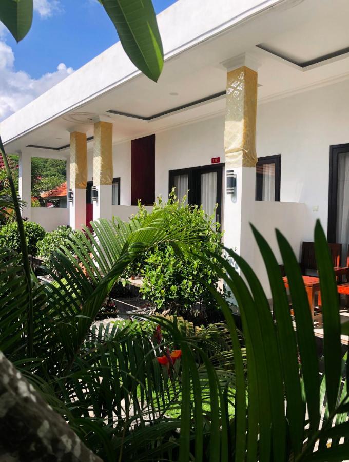 Juan Beach Bungalow Batununggul Экстерьер фото