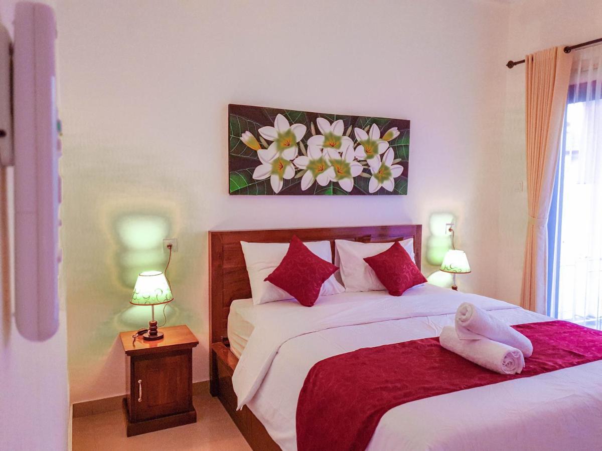 Juan Beach Bungalow Batununggul Экстерьер фото
